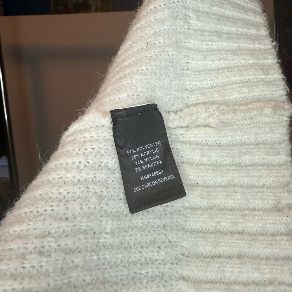 Torrid Cream Button-Up Cardigan Sweater Size 4 - Picture 4 of 7